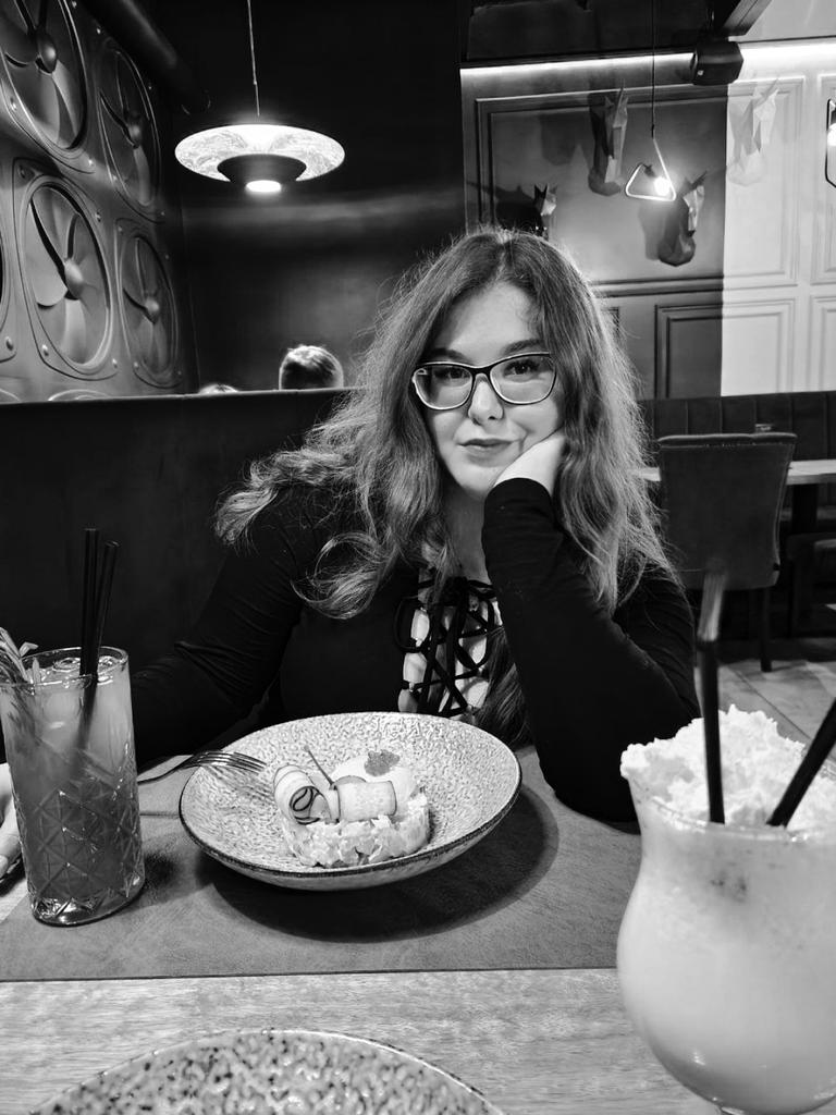 Содержанка Кристина 18 лет желает познакомиться