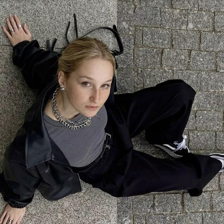 Содержанка Мария 18 лет желает познакомиться