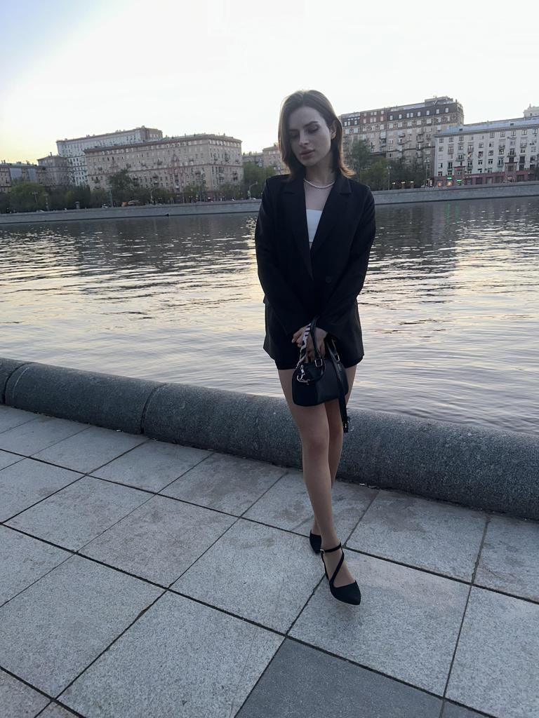 Содержанка Стефания 18 лет желает познакомиться