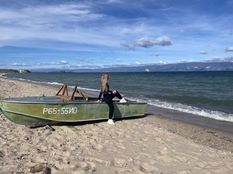 Содержанка Анна 18 лет желает познакомиться