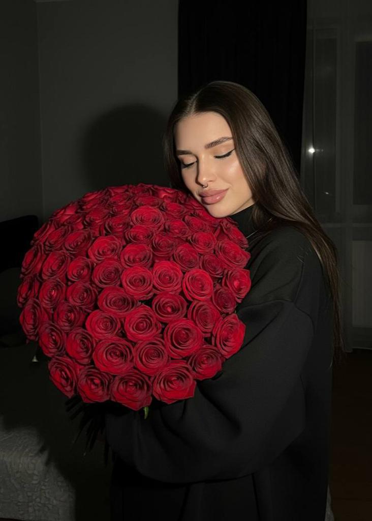 Содержанка Афина 20 лет желает познакомиться