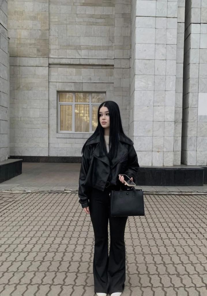 Содержанка Ульяна  19 лет желает познакомиться