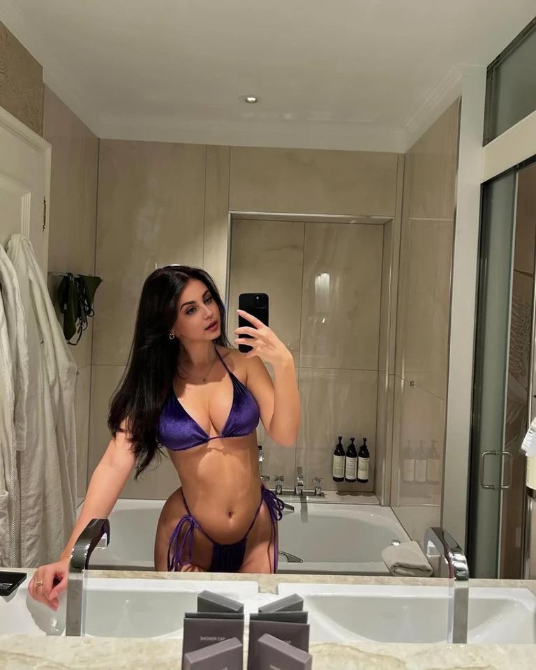 Содержанка Алиса 22 года желает познакомиться