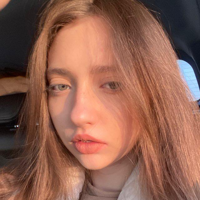 Содержанка Дарья 21 год желает познакомиться