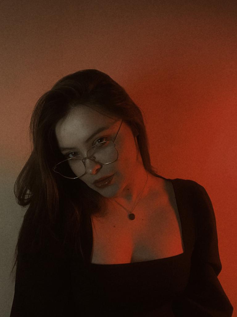 Содержанка Darya 22 года желает познакомиться