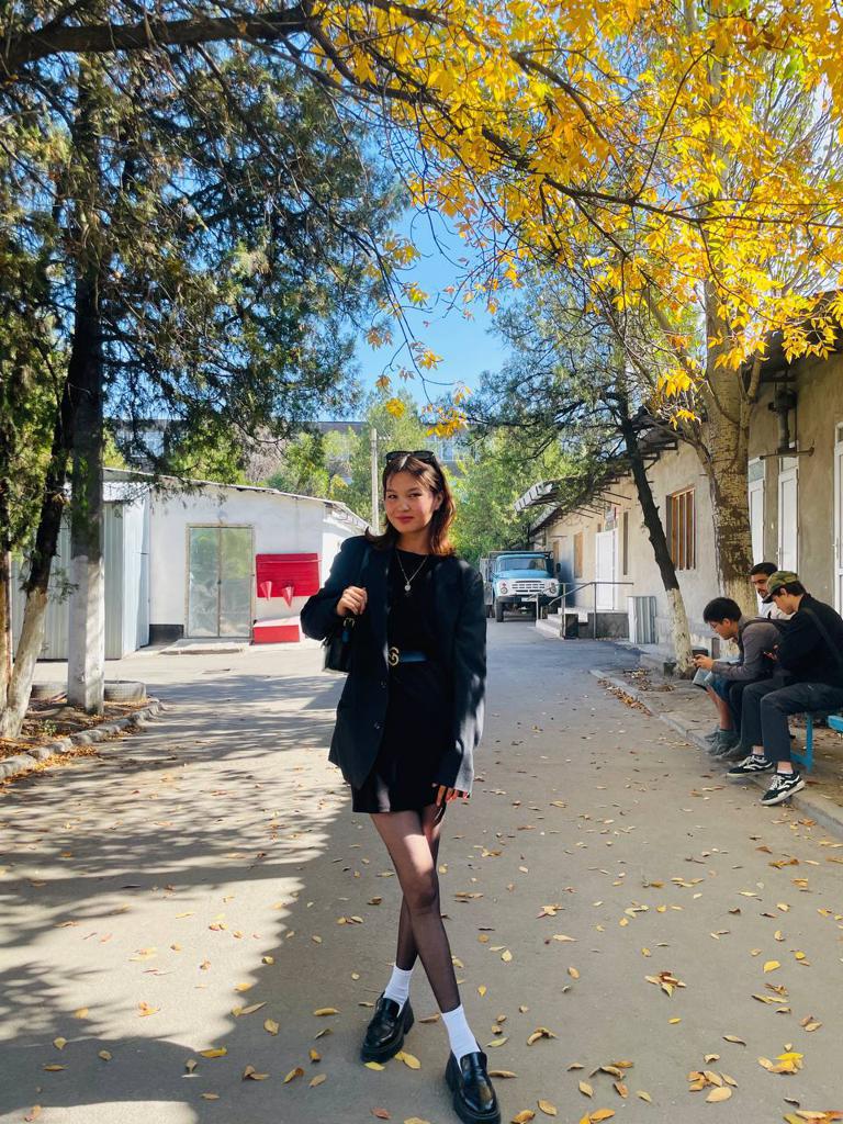 Содержанка Дина  19 лет желает познакомиться