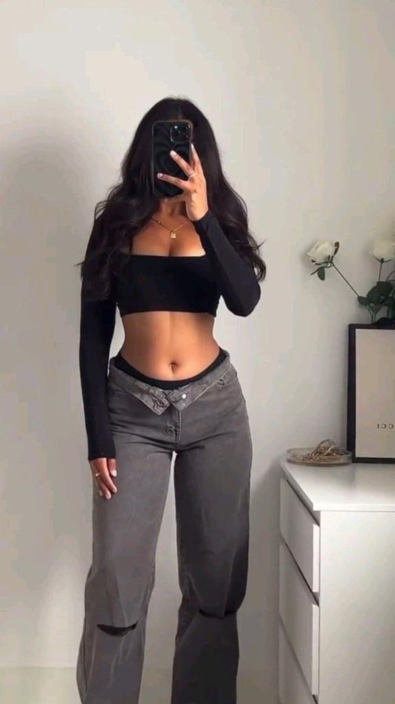 Содержанка Elza 24 года желает познакомиться