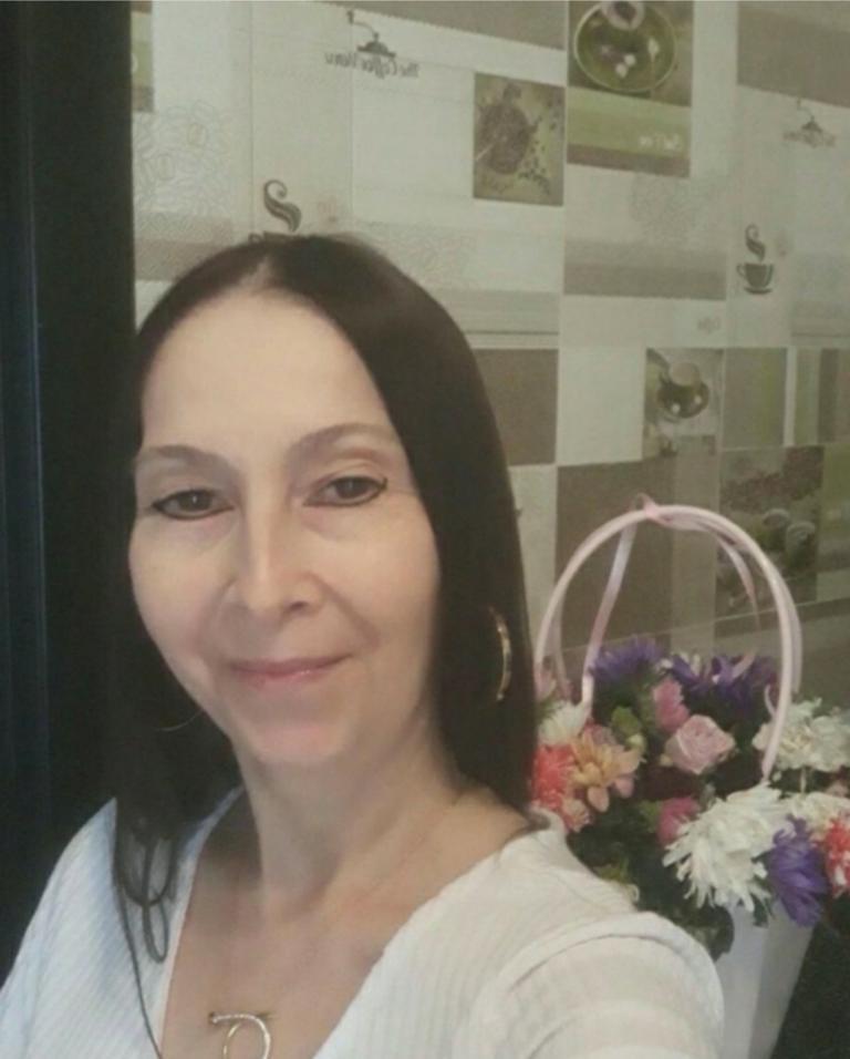 Содержанка Esmi 44 года желает познакомиться