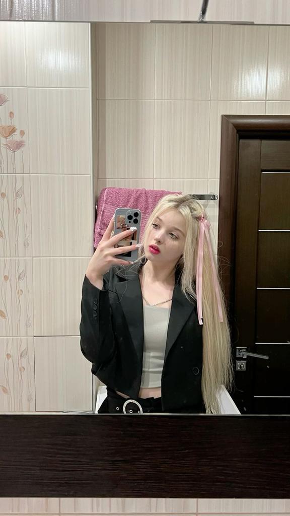 Содержанка Ксюша 19 лет желает познакомиться