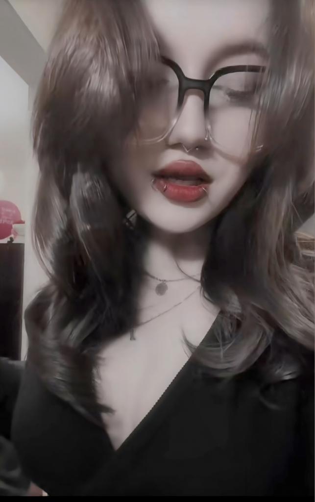 Содержанка Милана 20 лет желает познакомиться