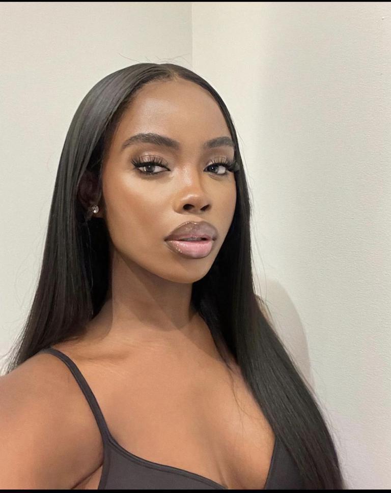 Содержанка София 25 лет желает познакомиться