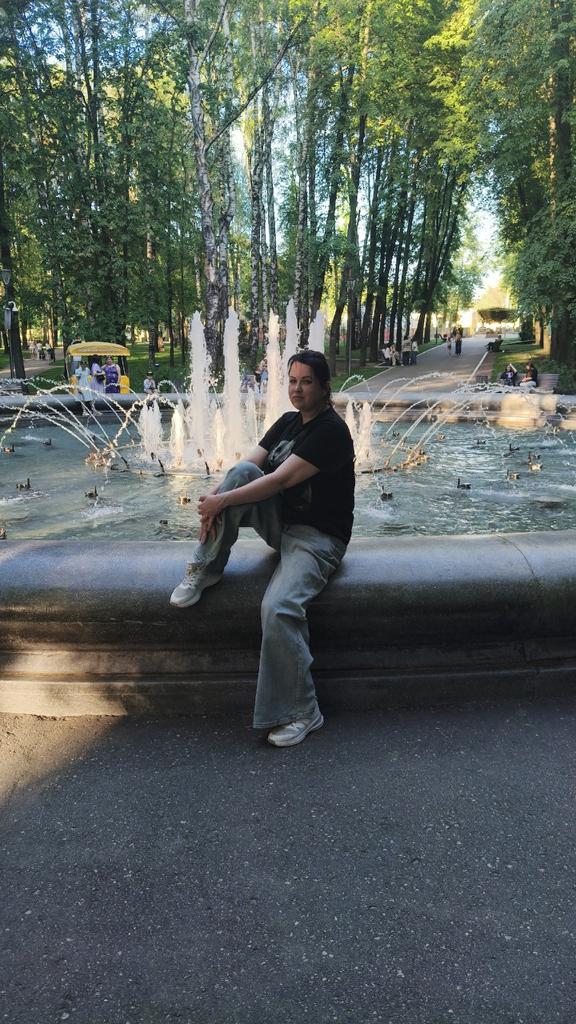 Содержанка Olesua 42 года желает познакомиться