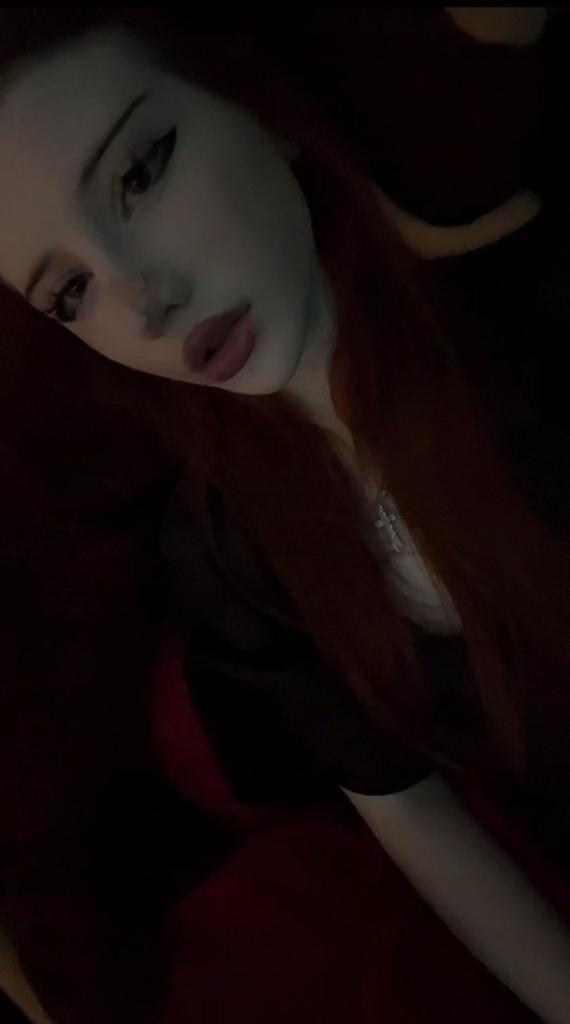 Содержанка Дарья 18 лет желает познакомиться