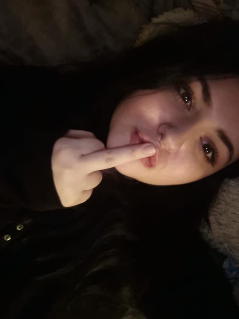 Содержанка Аня Скорая 28 лет желает познакомиться