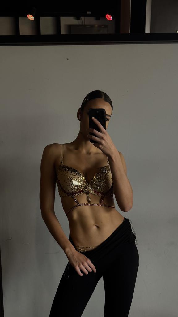 Содержанка Alexandra 18 лет желает познакомиться