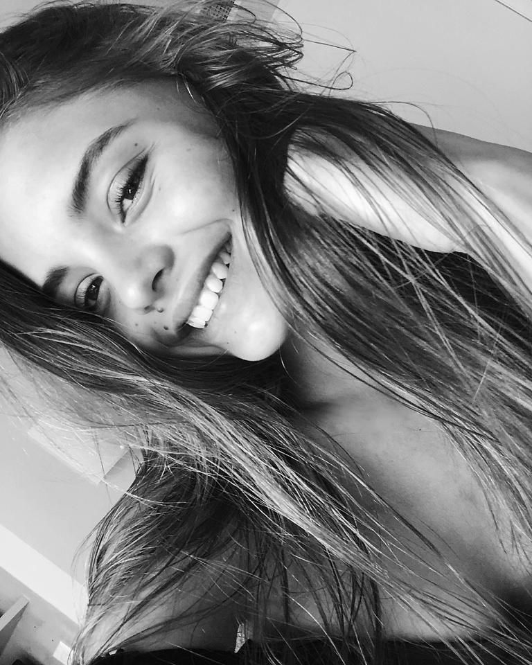 Содержанка Дарья 24 года желает познакомиться