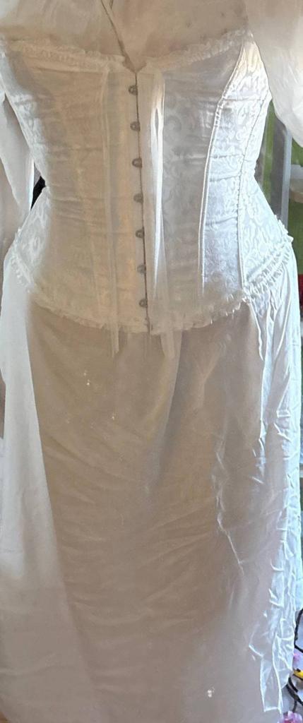 Содержанка Лина 19 лет желает познакомиться