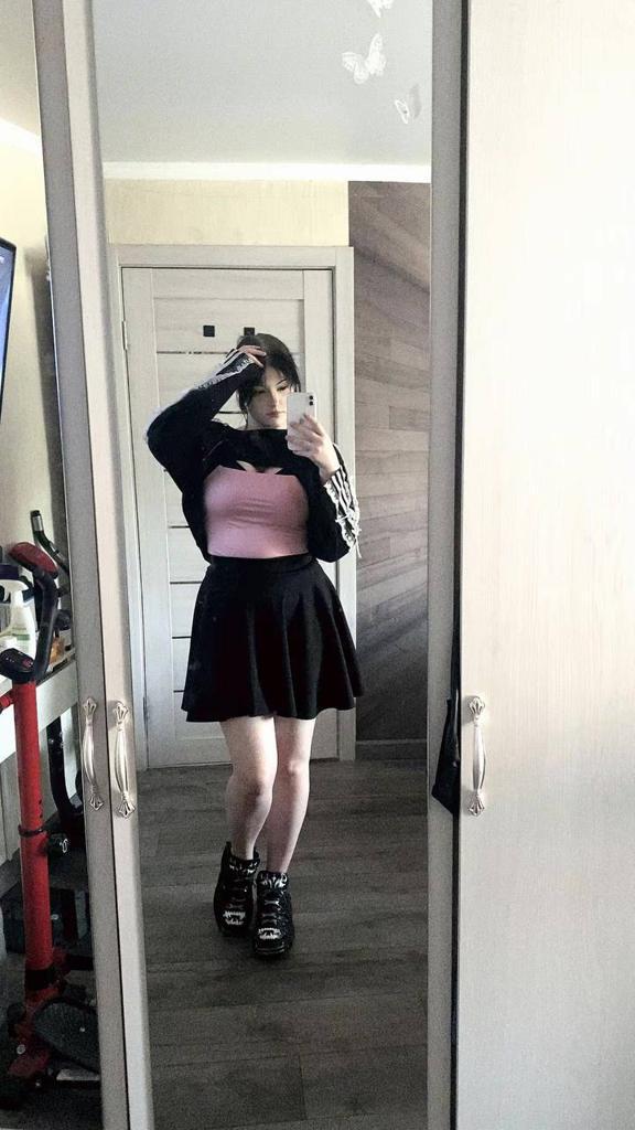 Содержанка ) 18 лет желает познакомиться