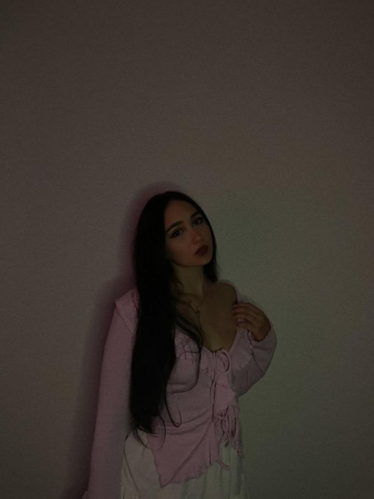 Содержанка Меланья 23 года желает познакомиться