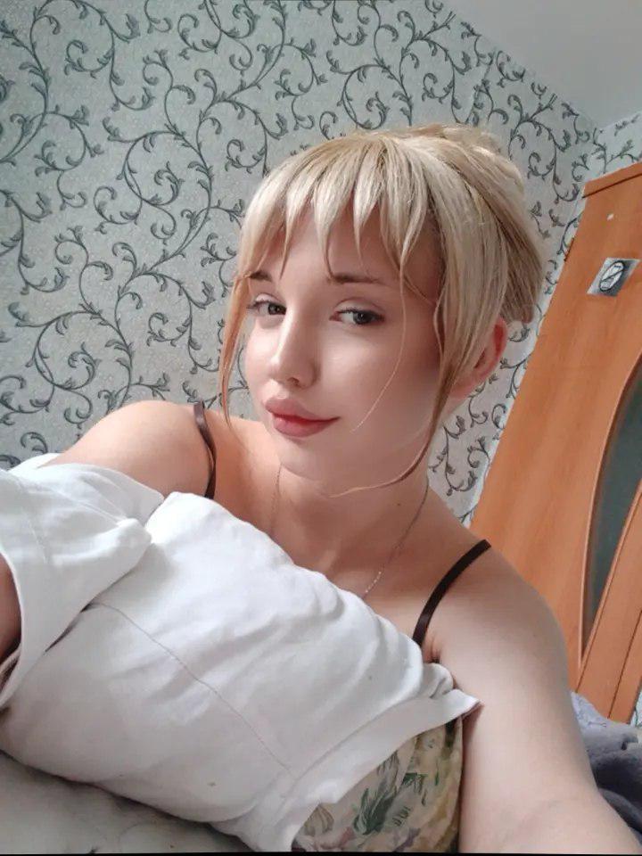 Содержанка алена 18 лет желает познакомиться