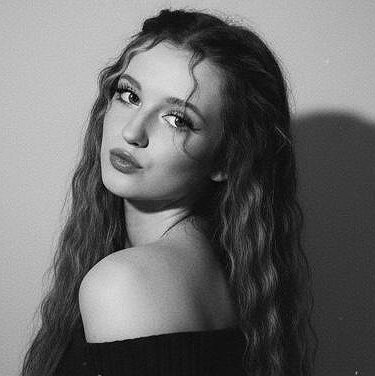 Содержанка Ангелина 18 лет