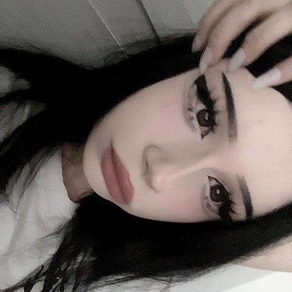 Содержанка Луна 23 года