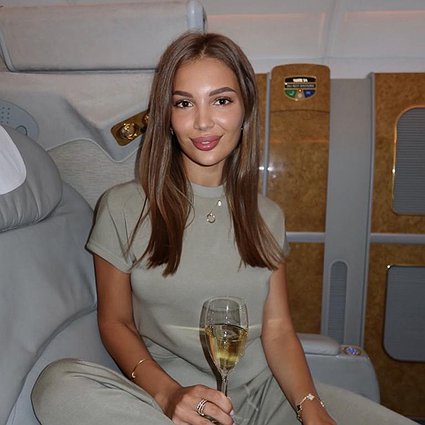 Содержанка Милана 22 года